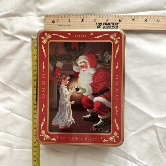 Vintage 1991 OREO Unlock The Magic Santa Claus Christmas Cookie Tin - Picture 4 of 4